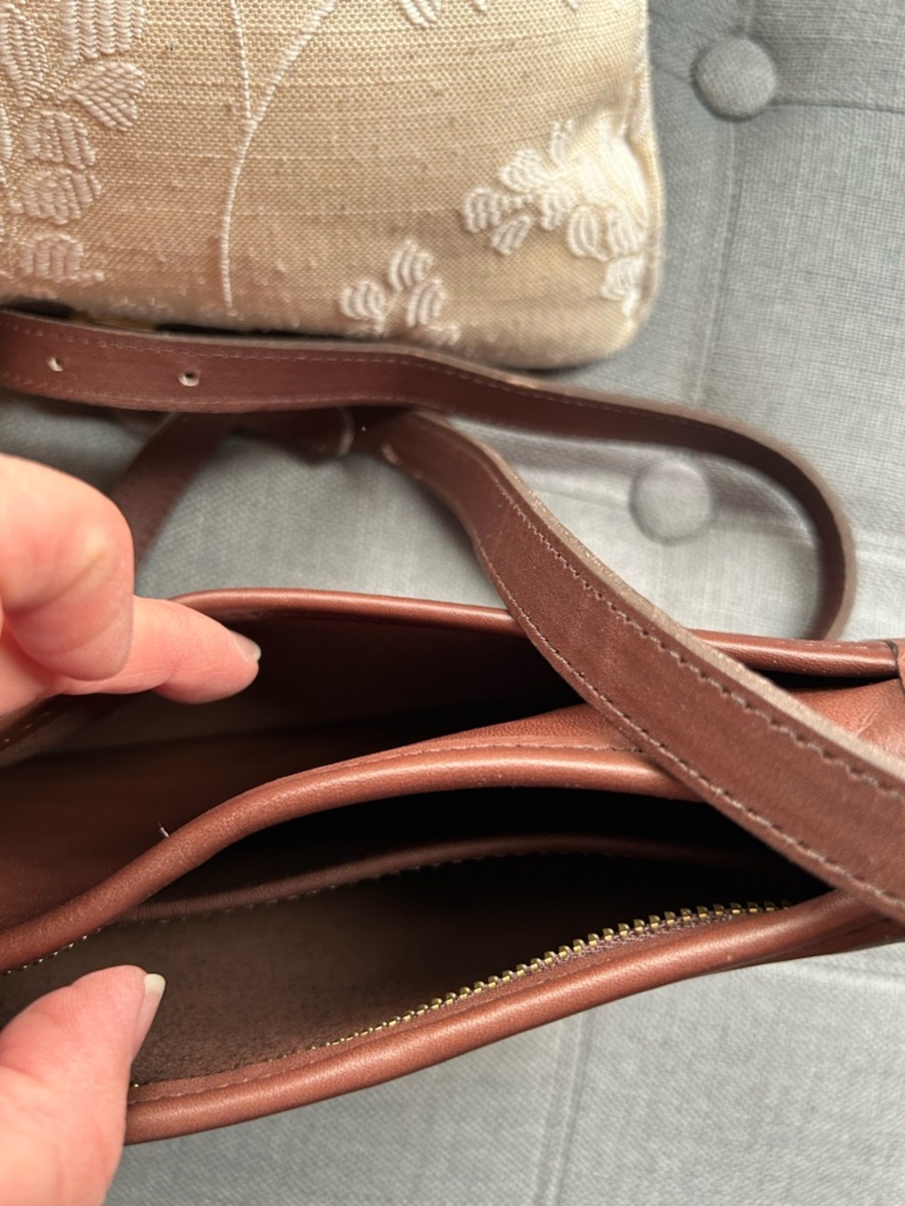 Vintage Coach Classic Brown Leather Crossbody Shoulder Bag - Picture 4 of 6